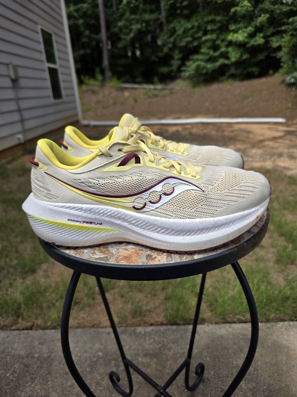 Saucony Triumph 21 S10881-30 Glow/Sundown Running Shoes Sneakers Women Sz 10.5